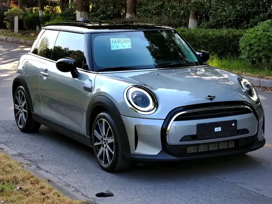 MINI Cooper (3-door) 2023 из CN, фото 3