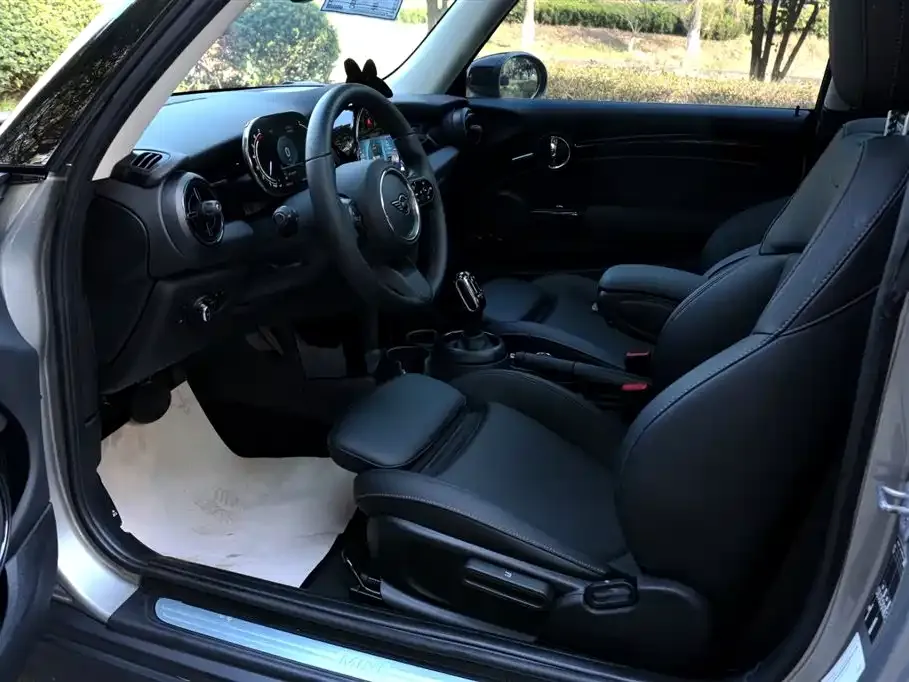 MINI Cooper (3-door) 2023 из CN, фото 8