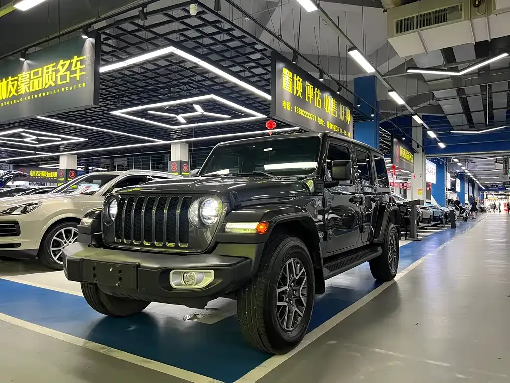 Jeep Wrangler PHEV — фото 1