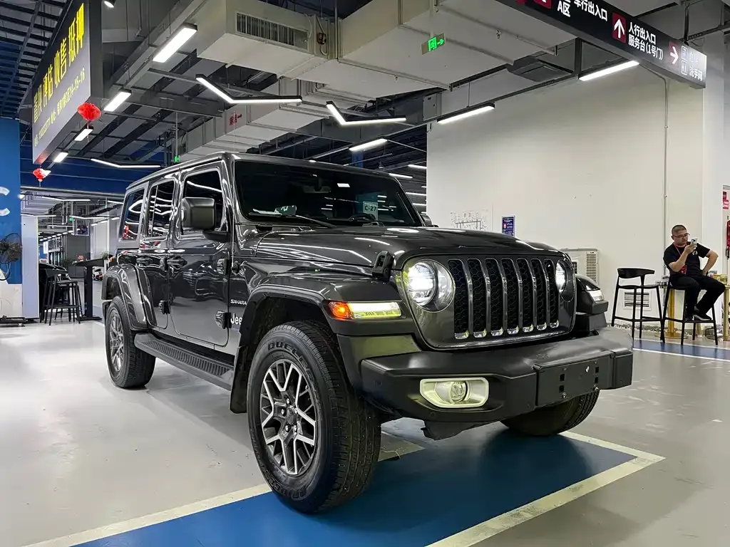 Jeep Wrangler PHEV — фото 3