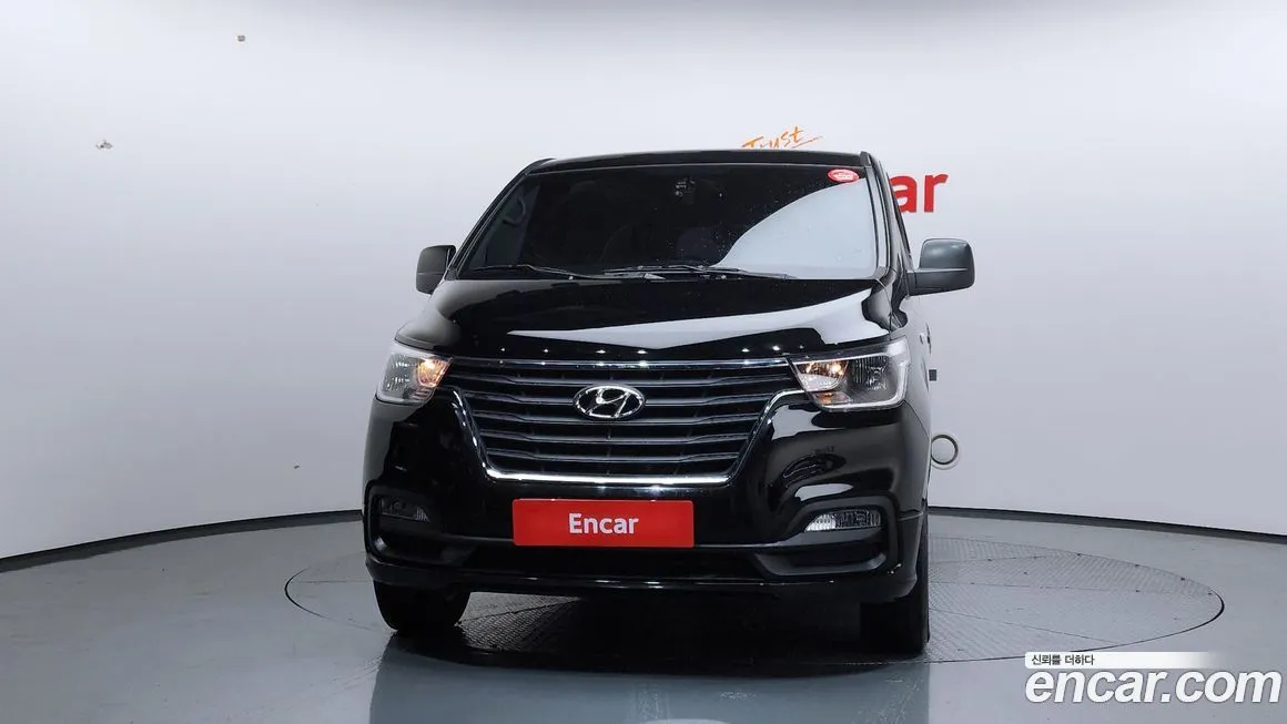 Hyundai Starex — фото 3