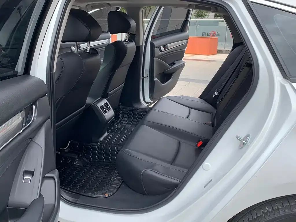 Honda Accord 2021 из CN, фото 10