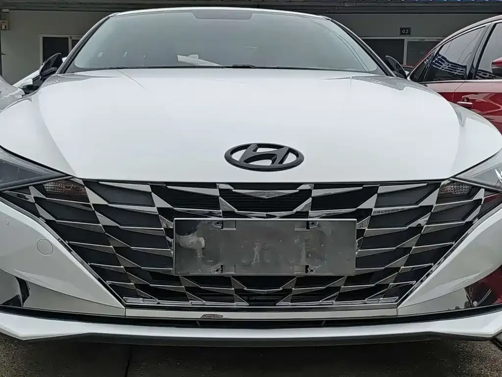 Hyundai Elantra 2023 из CN, фото 2