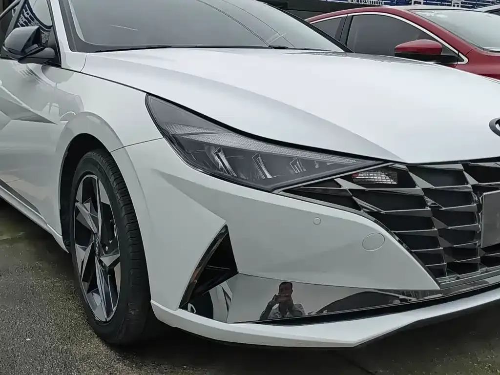 Hyundai Elantra 2023 из CN, фото 3
