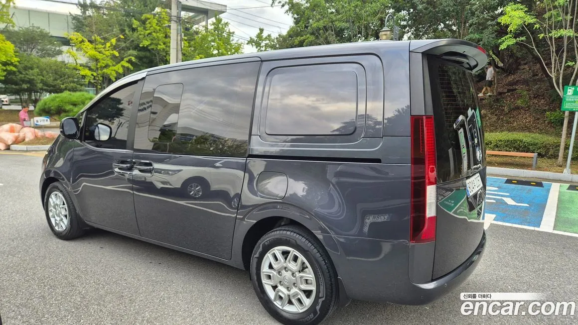 Hyundai Staria — фото 4