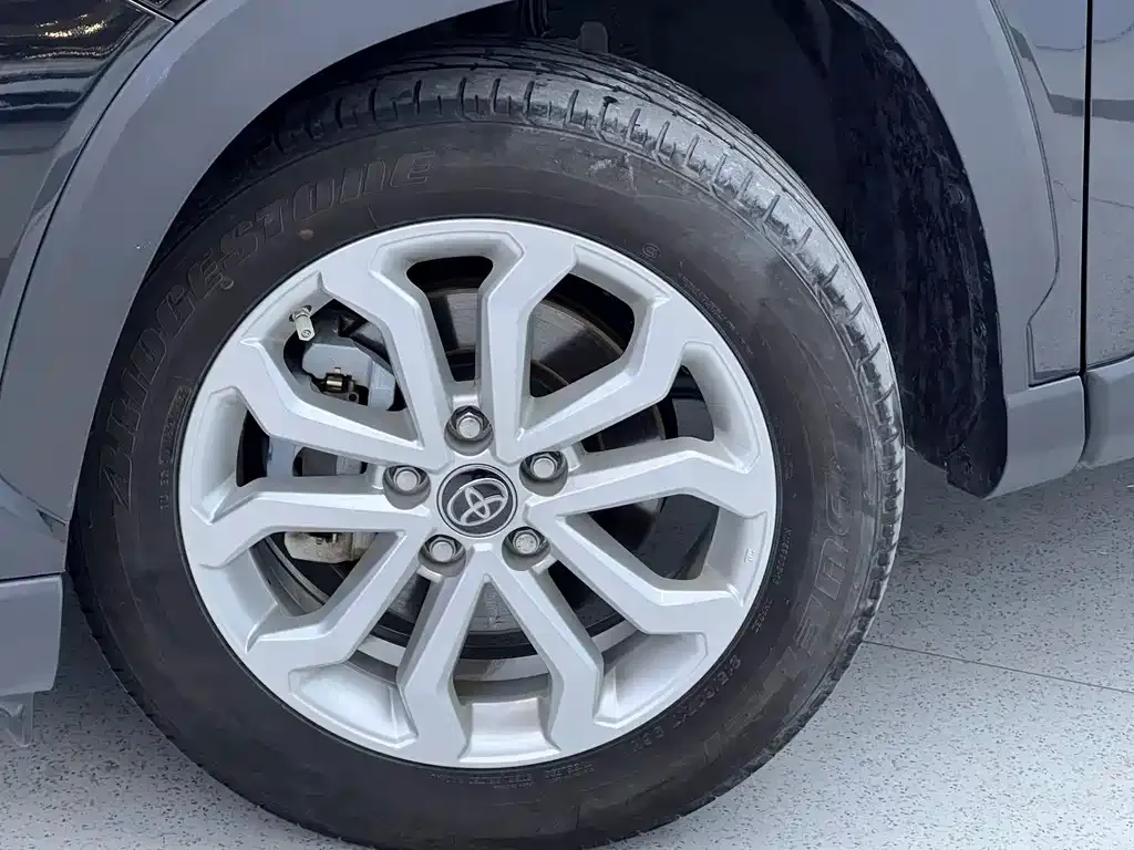 Toyota Frontlander 2022 из CN, фото 5