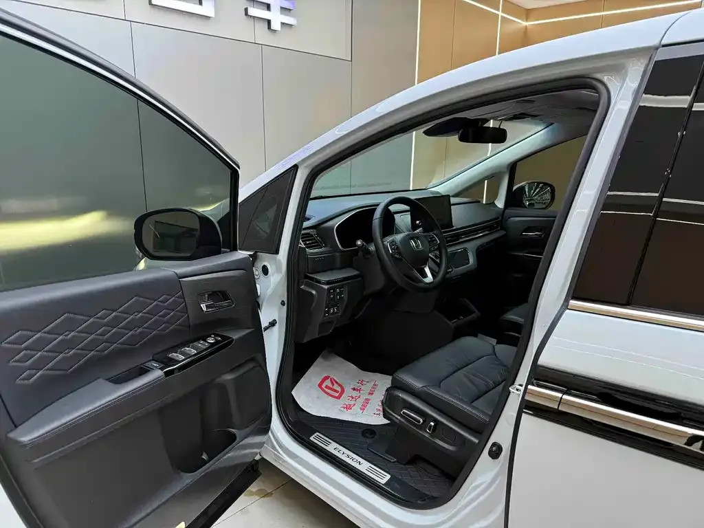 Honda Elysion 2025 из CN, фото 8