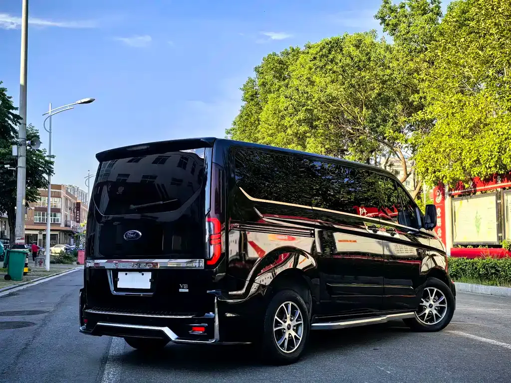 Ford Tourneo 2023 из CN, фото 5