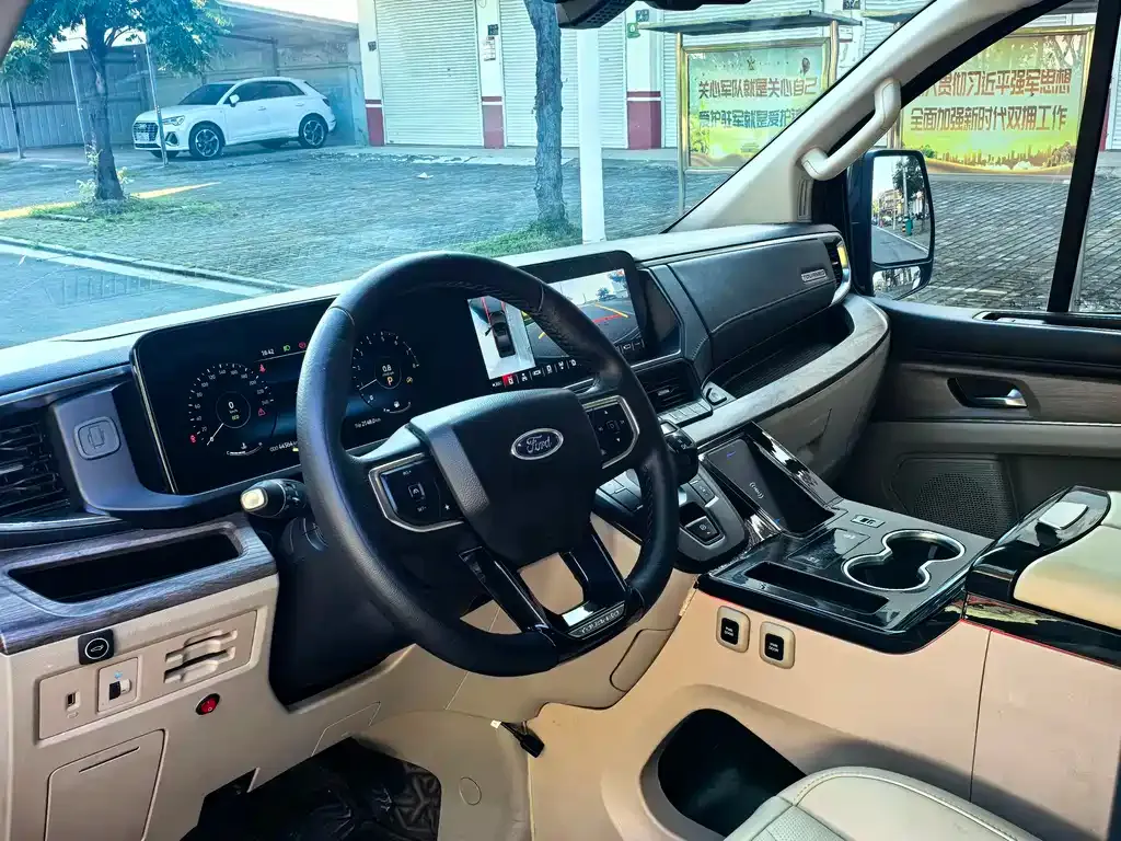 Ford Tourneo 2023 из CN, фото 7