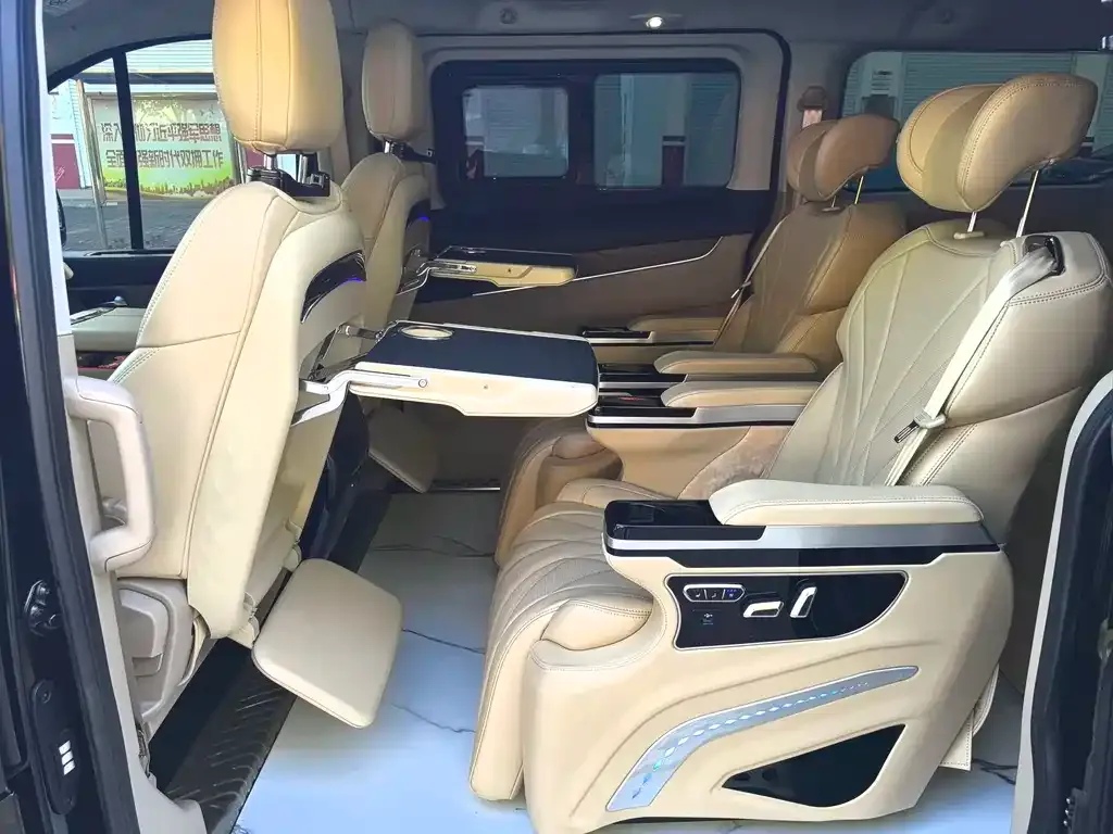 Ford Tourneo 2023 из CN, фото 8