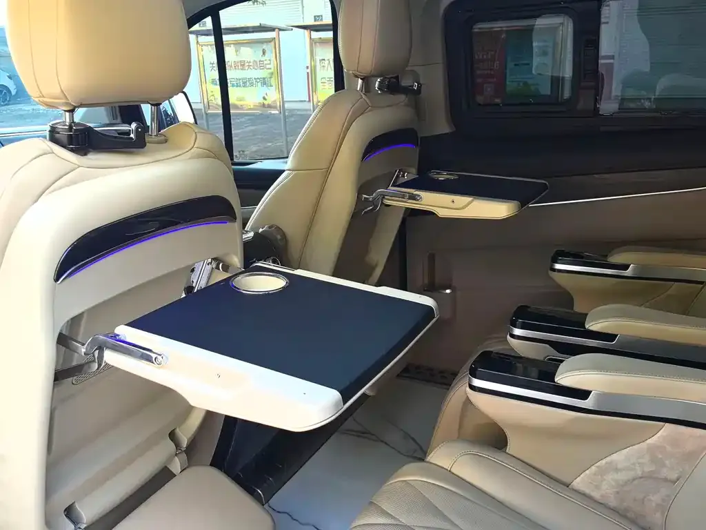 Ford Tourneo 2023 из CN, фото 9