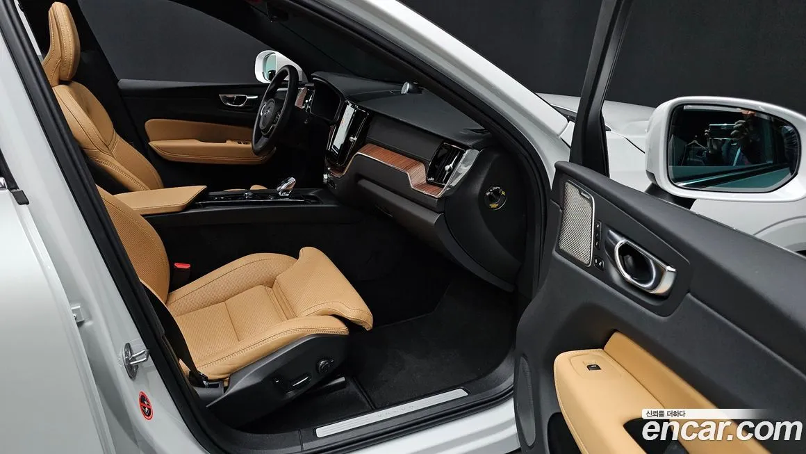 Volvo XC60 2025 из KR, фото 10