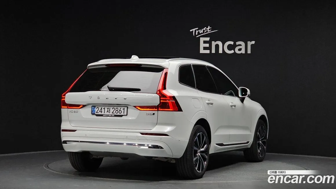 Volvo XC60 2025 из KR, фото 2