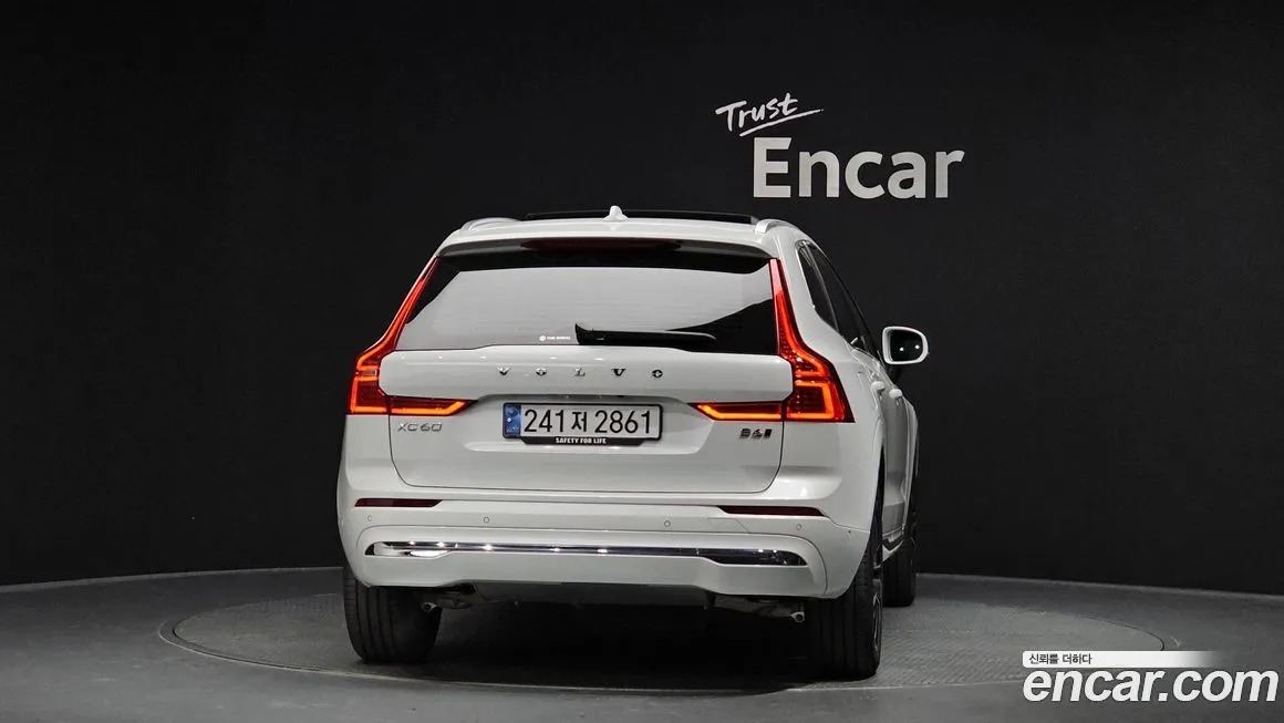 Volvo XC60 2025 из KR, фото 4