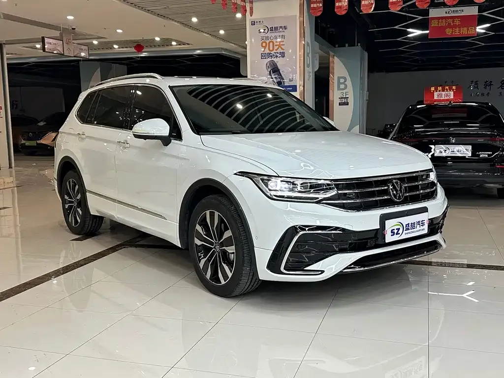 Volkswagen Tiguan L 2024 из CN, фото 3
