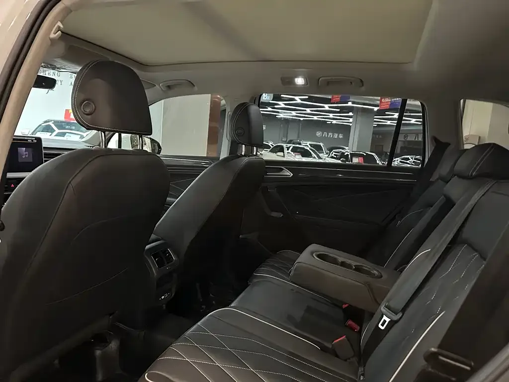 Volkswagen Tiguan L 2024 из CN, фото 5