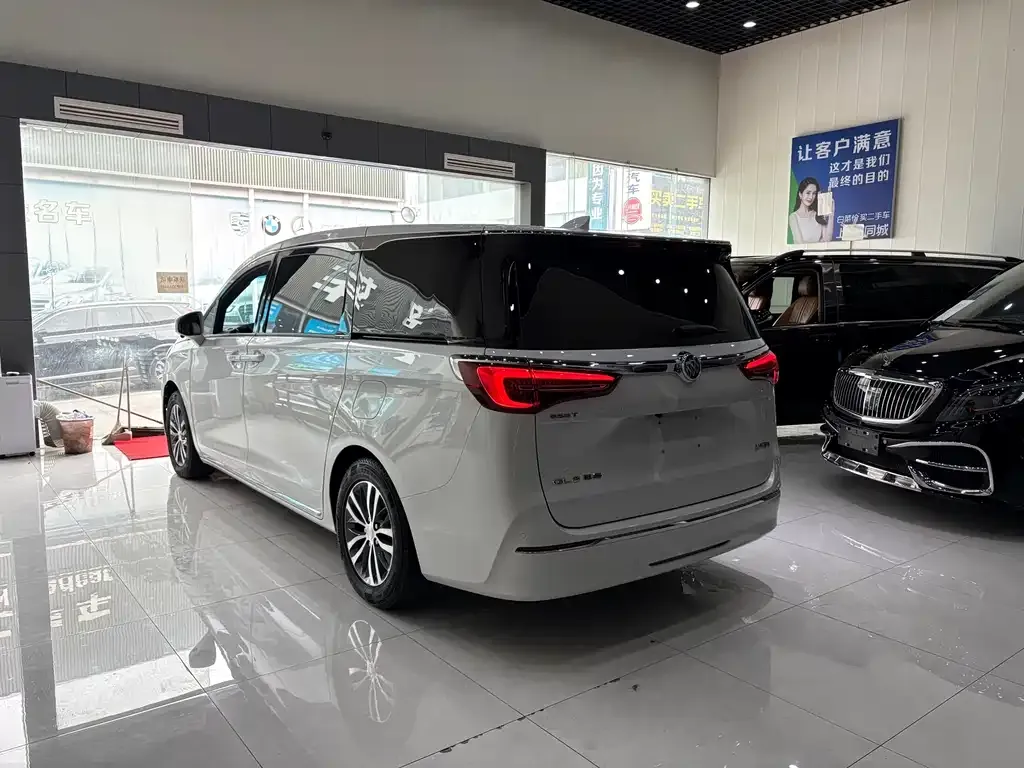 Buick GL8 2023 из CN, фото 4