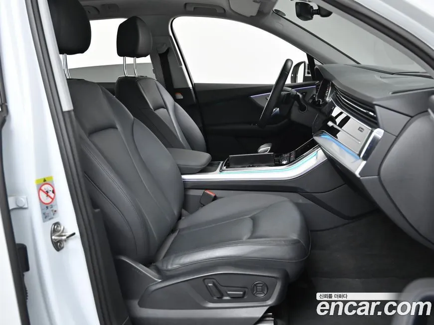Audi Q7 2021 из KR, фото 10
