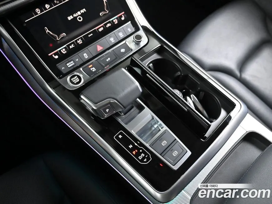 Audi Q7 2021 из KR, фото 9