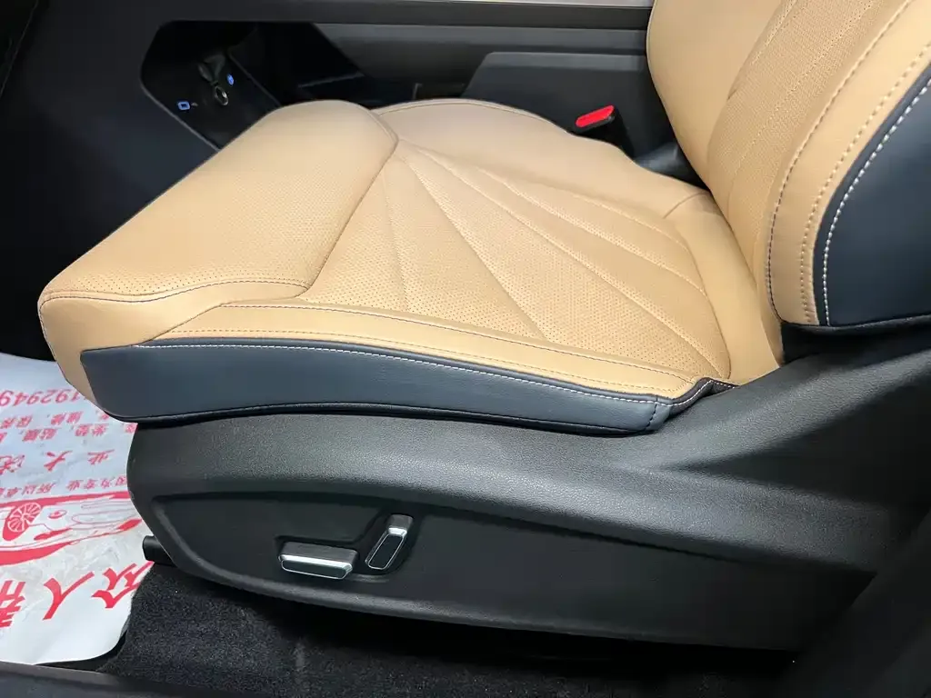 Geely Boyue L 2023 из CN, фото 10