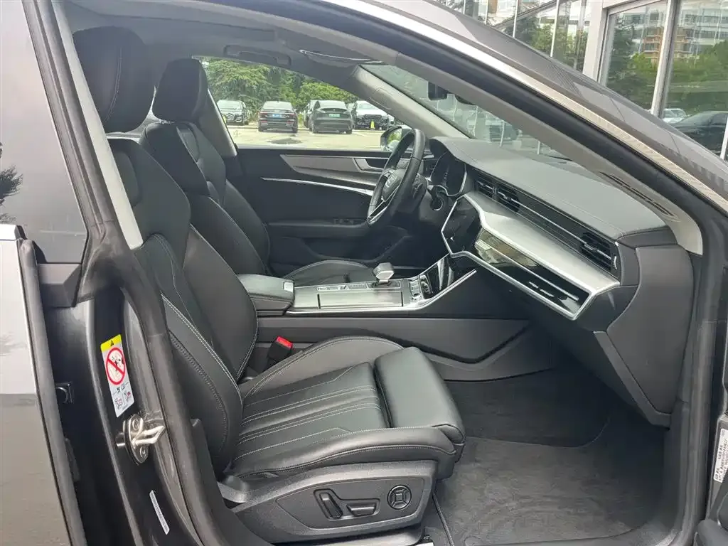 Audi A7 2024 из CN, фото 10