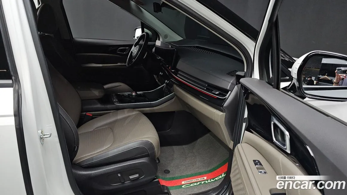 Kia Carnival — фото 10