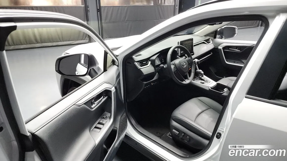 Toyota RAV4 2025 из KR, фото 10