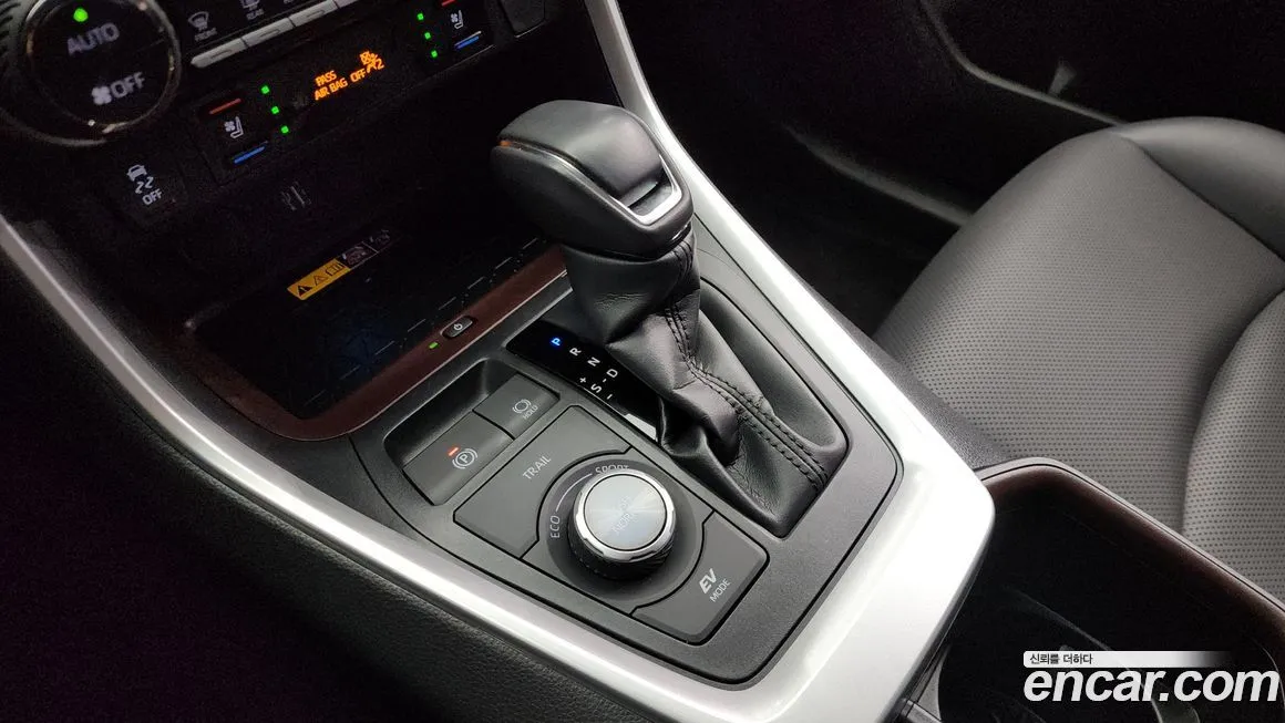 Toyota RAV4 2025 из KR, фото 9
