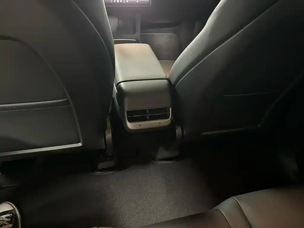 [object Object] Model Y 2024 из CN, фото 8