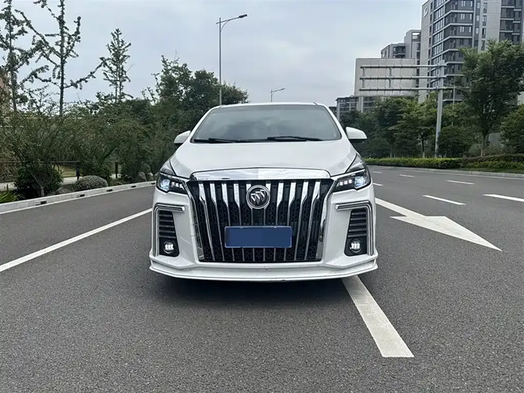 Buick GL8 2022 из CN, фото 2