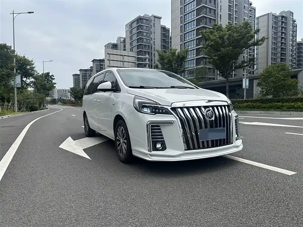 Buick GL8 2022 из CN, фото 3