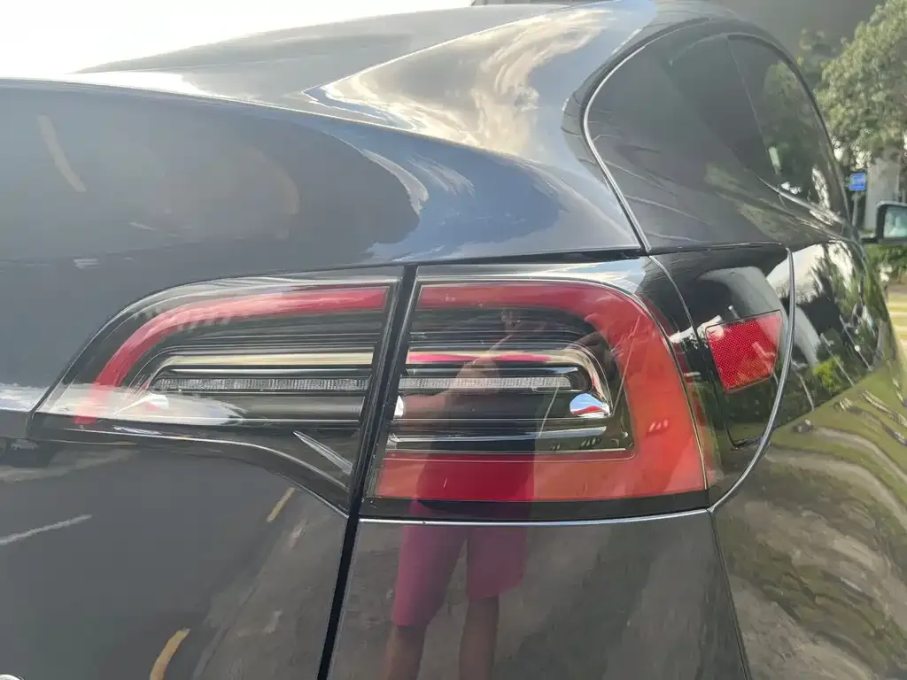 Tesla Model Y 2023 из CN, фото 8