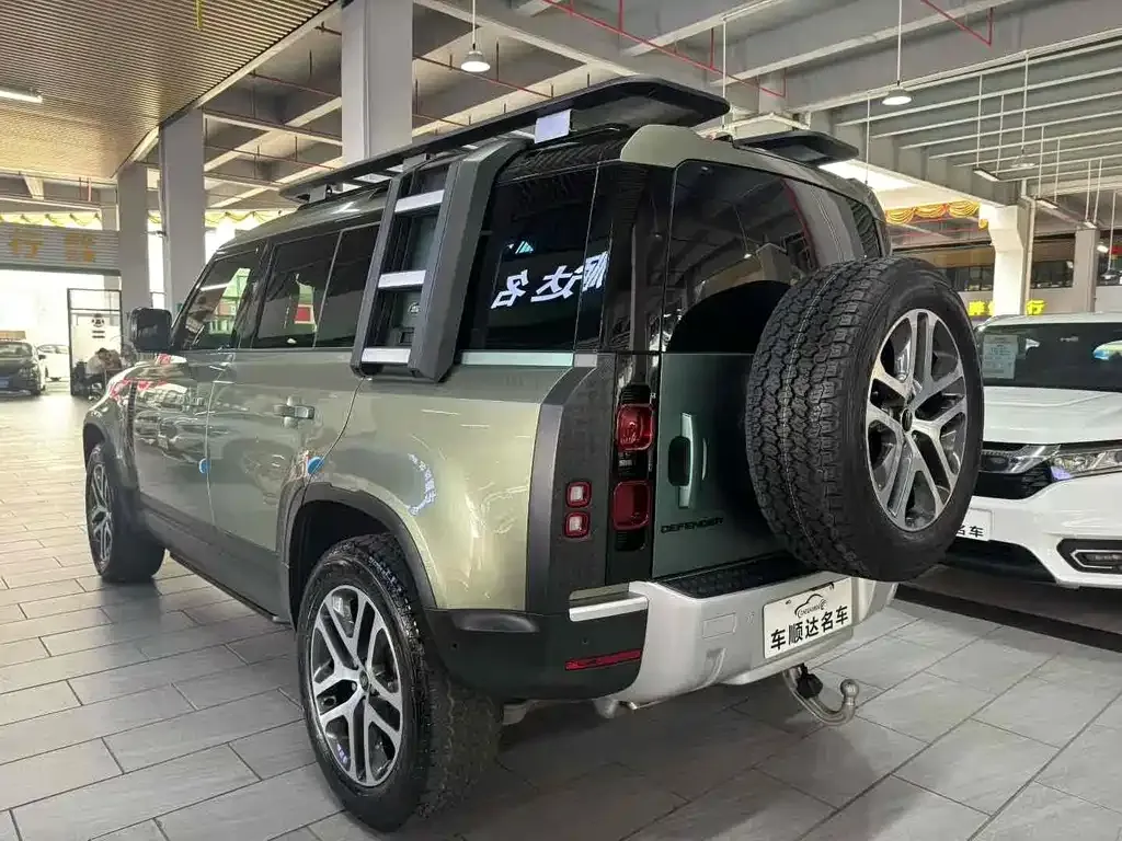 Land Rover Defender 2023 из CN, фото 3