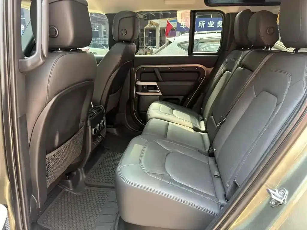 Land Rover Defender 2023 из CN, фото 5