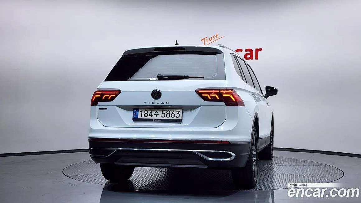 Volkswagen Tiguan — фото 4