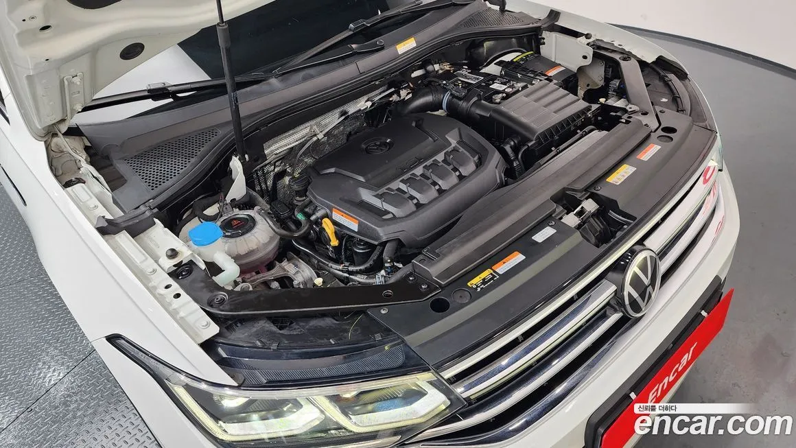 Volkswagen Tiguan — фото 6