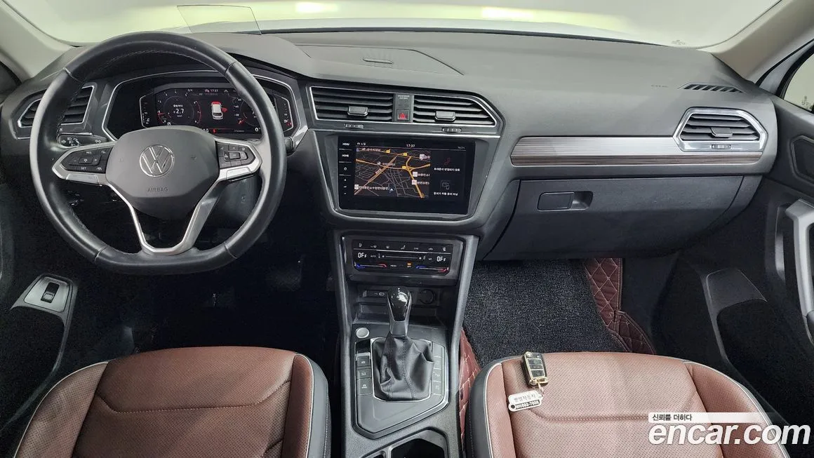 Volkswagen Tiguan — фото 7