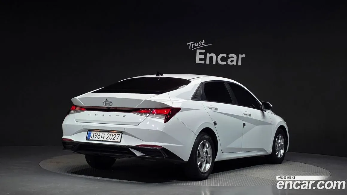 Hyundai AVANTE — фото 2