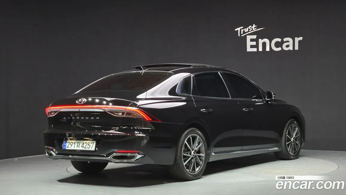 Hyundai Grandeur 2022 из KR, фото 2