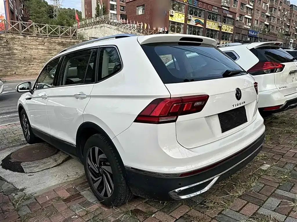 Volkswagen Tiguan L 2022 из CN, фото 10