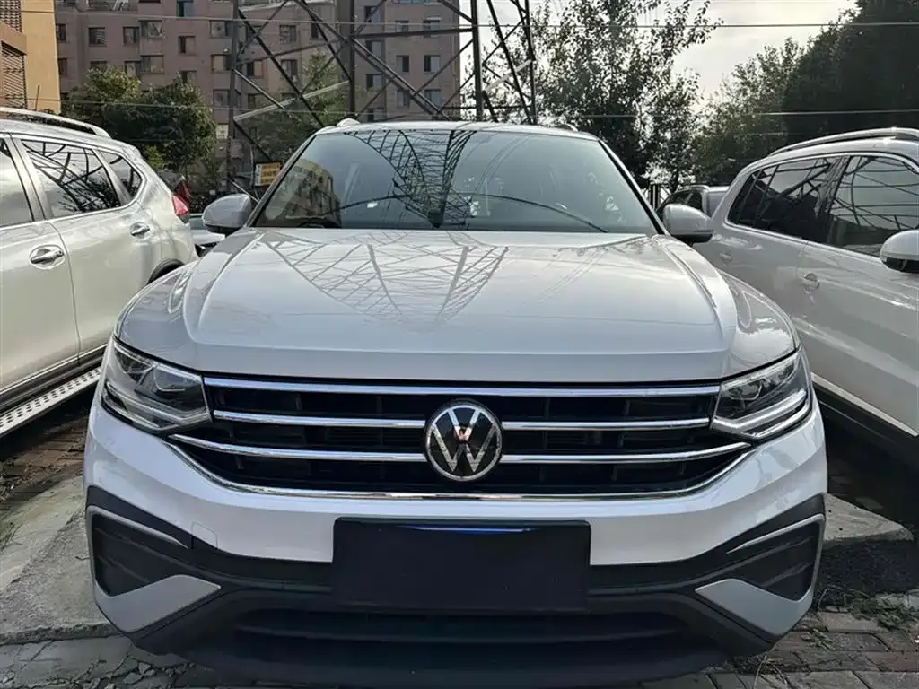 Volkswagen Tiguan L 2022 из CN, фото 8