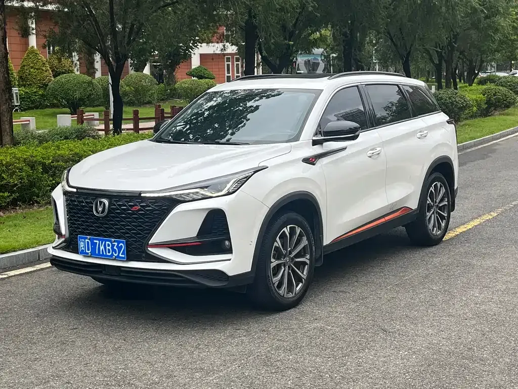 Changan CS75 PLUS — фото 1