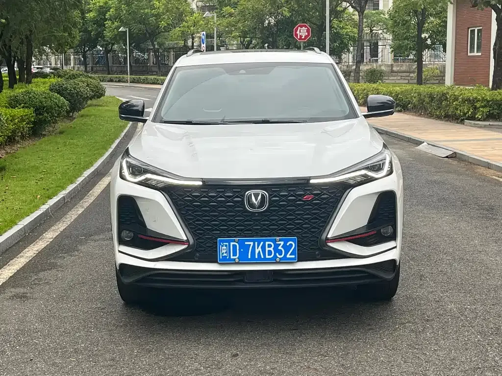 Changan CS75 PLUS — фото 2