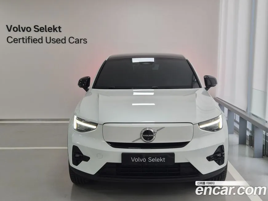 Volvo C40 2024 из KR, фото 3