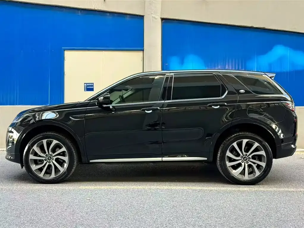 Land Rover Discovery Sport Hybrid — фото 3