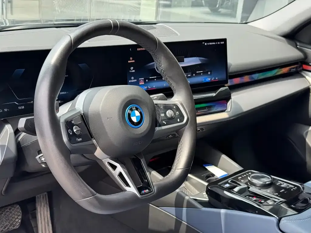 BMW i5 2024 из CN, фото 4