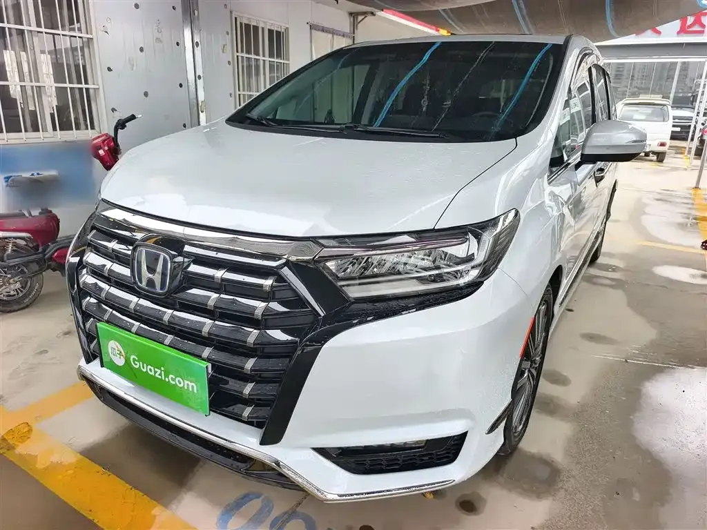 Honda Elysion 2024 из CN, фото 2
