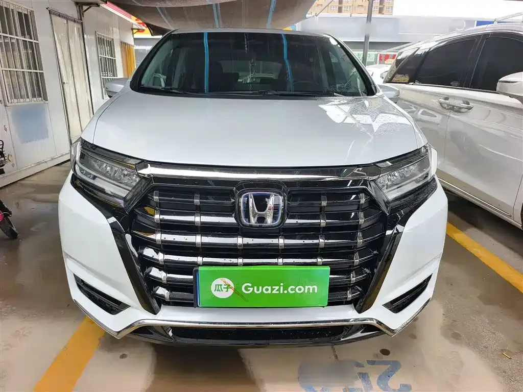 Honda Elysion 2024 из CN, фото 4
