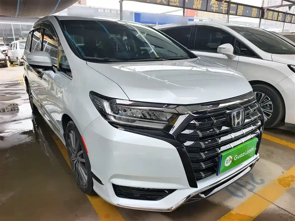Honda Elysion 2024 из CN, фото 5