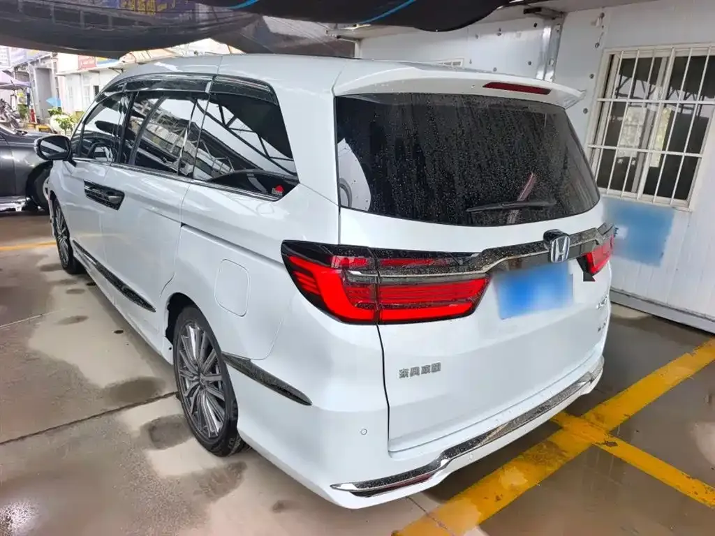 Honda Elysion 2024 из CN, фото 8